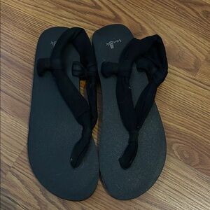 Sanuk Black Women's Sandals